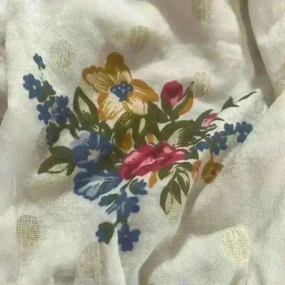 Frilly Flower Top - Picture 2 of 3